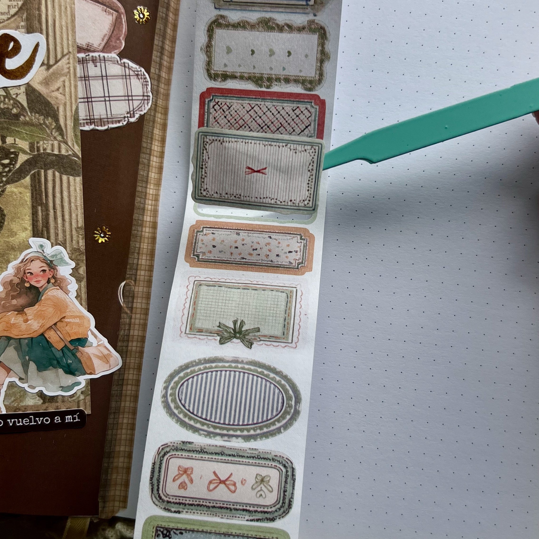 Rollo de Stickers Tags Troquelados